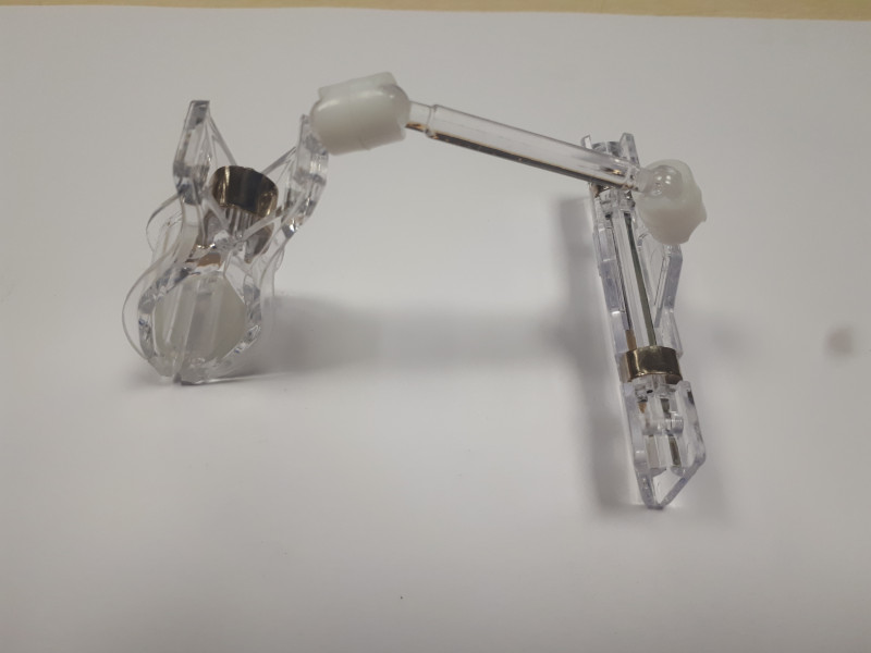 Pince porte étiquette articulée cristal P/10